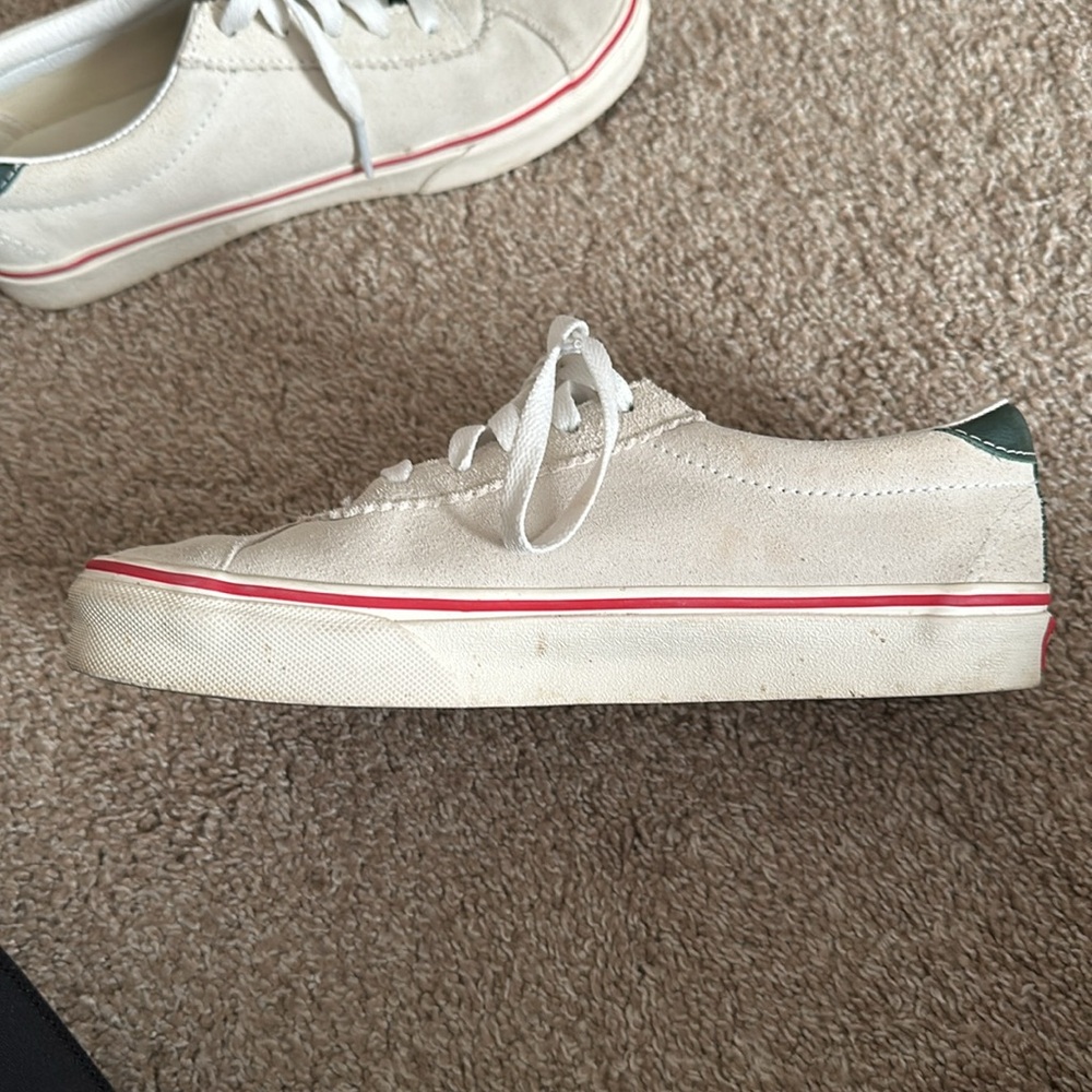 Vans - Picture 3 of 7